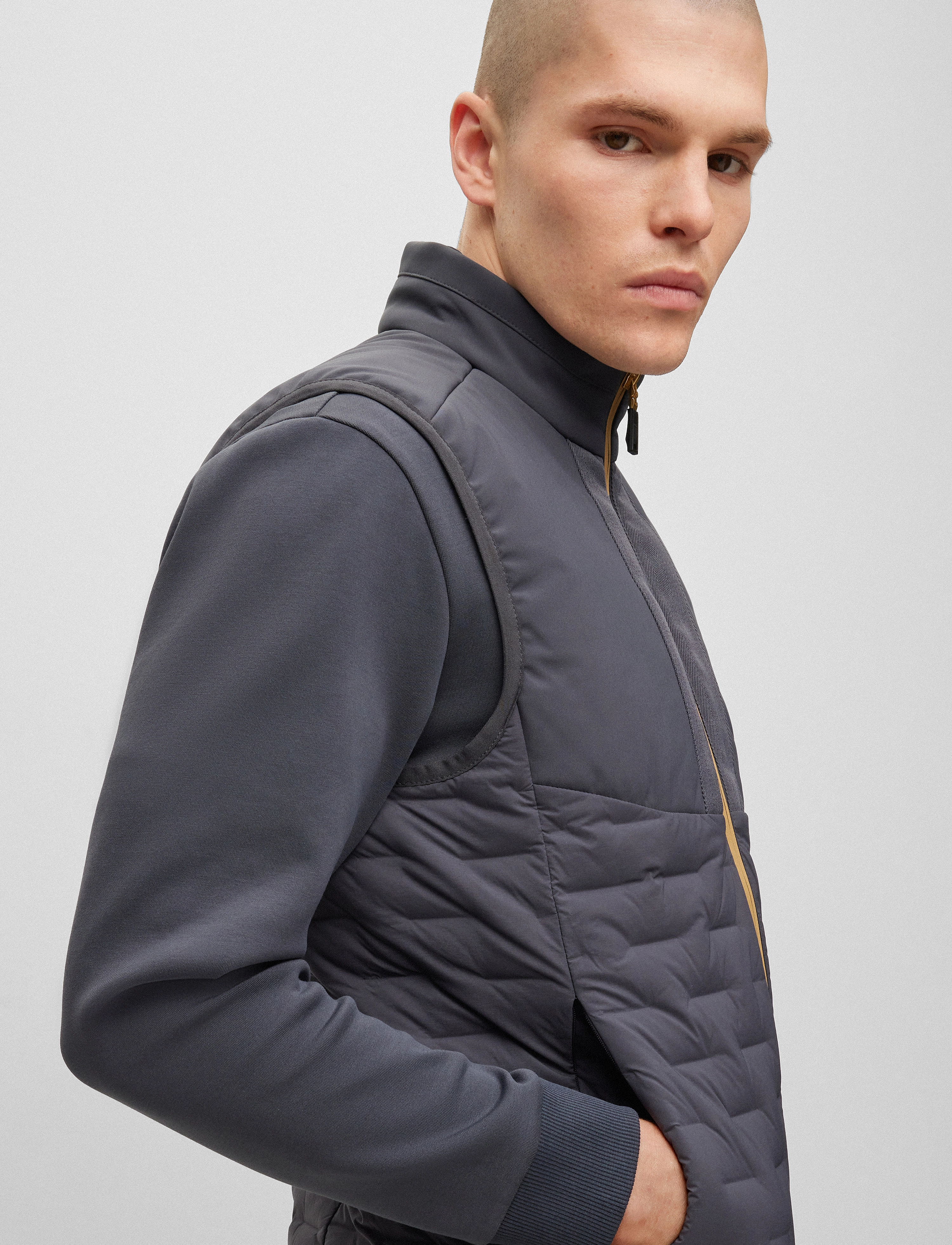 BOSS - V_Petrick - dark grey - 4