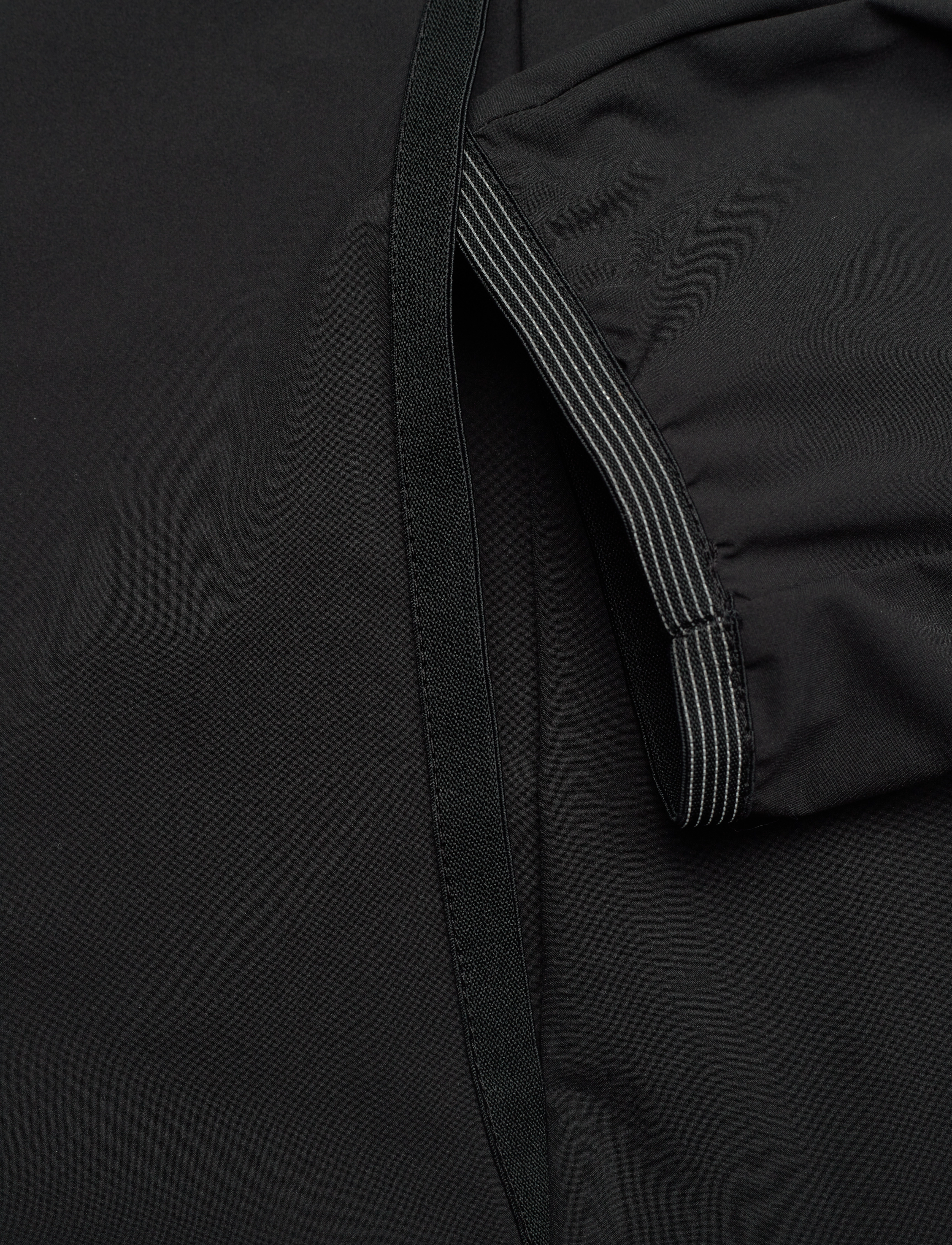 BOSS - J_Cush1 - black - 3