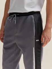 BOSS - Hadikon - sportinio tipo kelnės - medium grey - 3