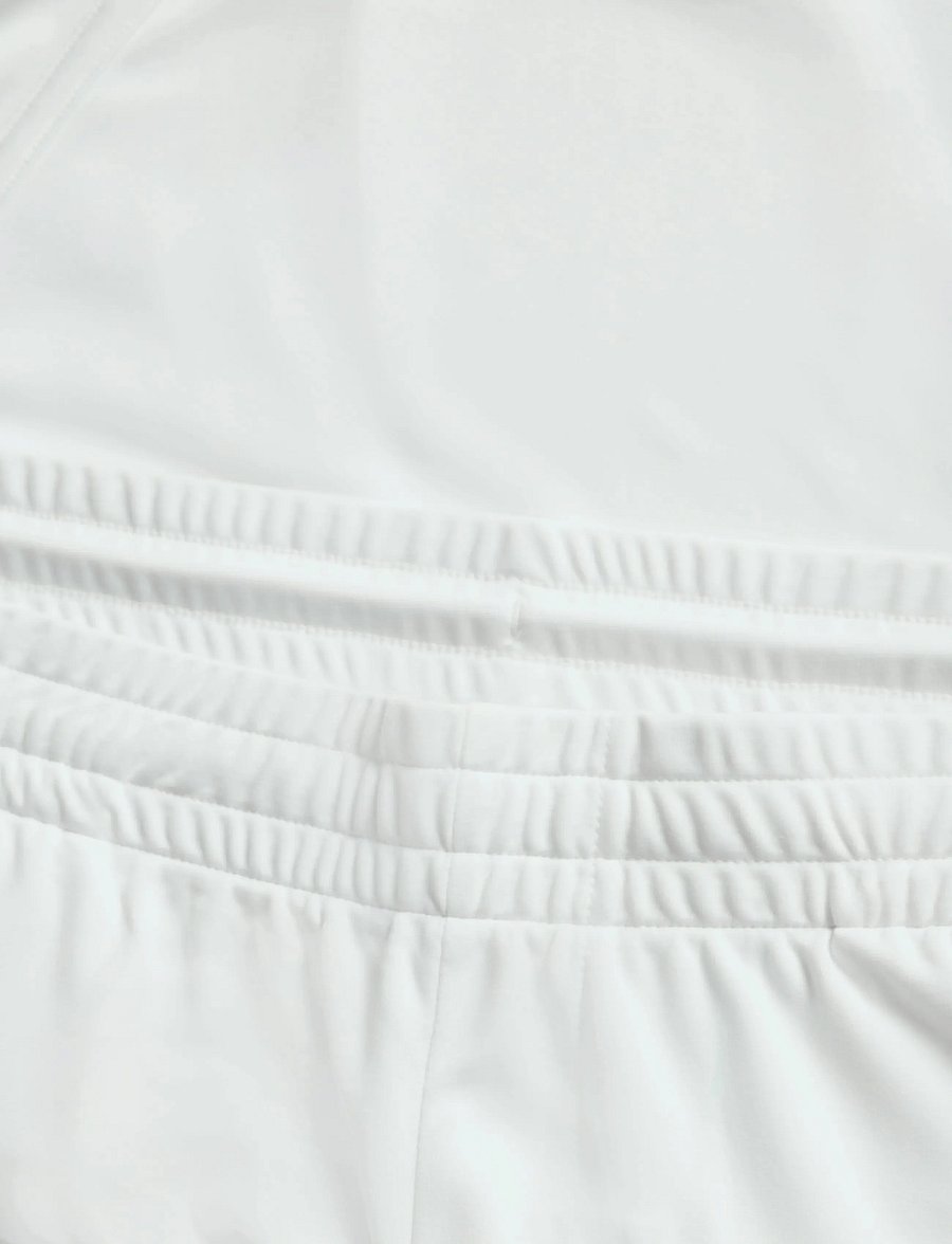 BOSS - JT_TOC Game 9 inch - träningsshorts - white - 2
