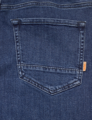 BOSS - Maine BC-L-P - regular jeans - medium blue - 4