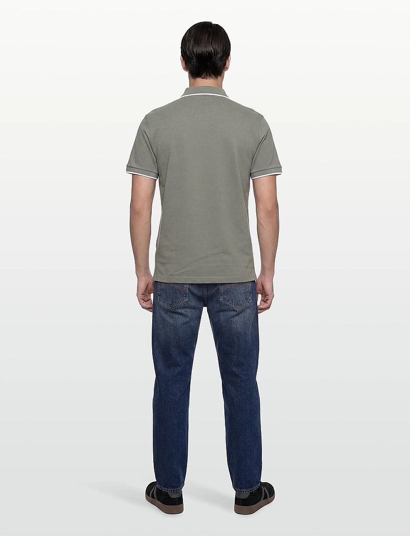 BOSS - Passertip - lühikeste varrukatega polod - open grey - 4