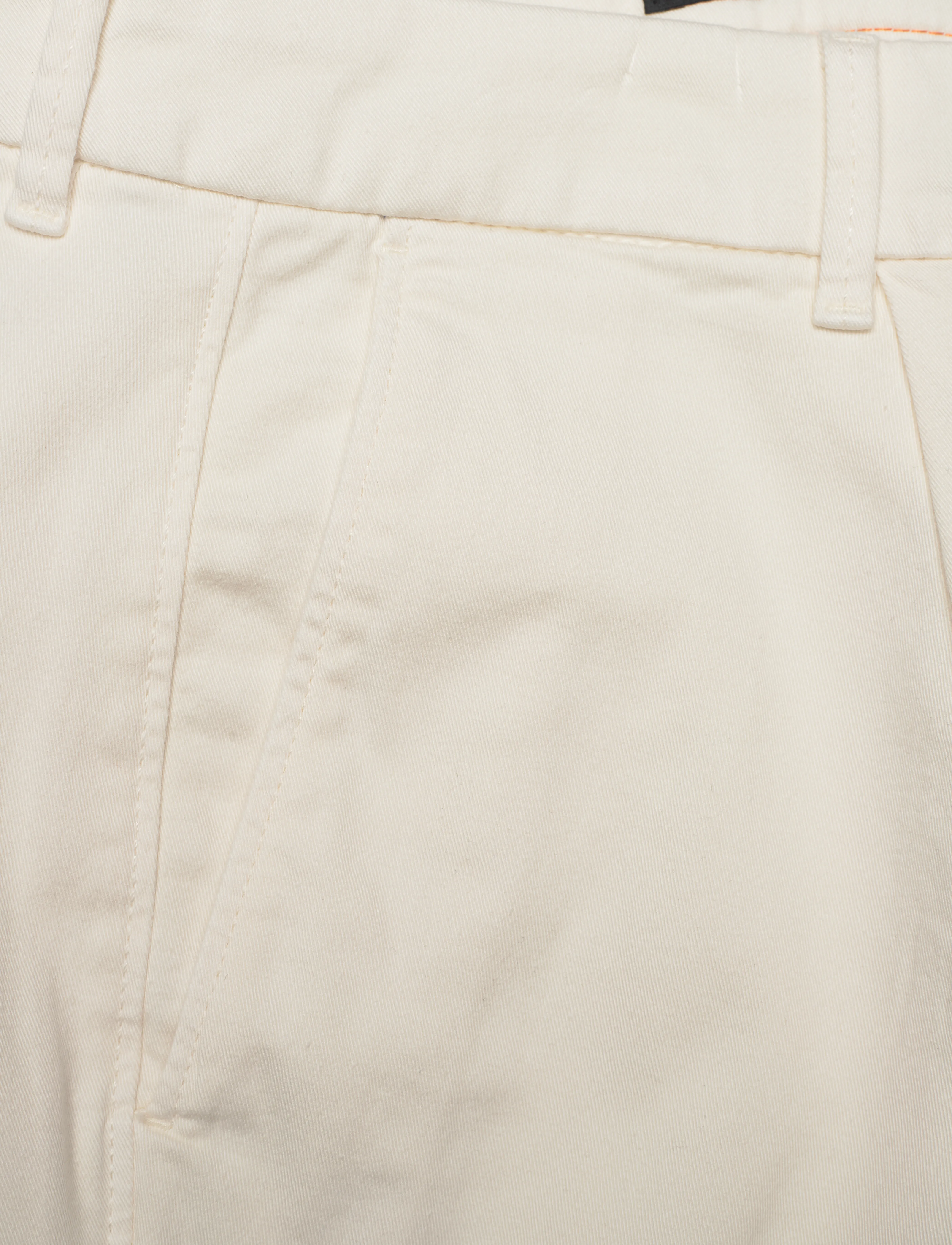 BOSS - C_Taggie1-D - open white - 2