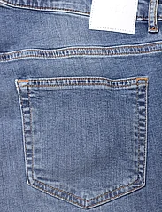 BOSS - C_JACKIE MR C 1.0 - slim jeans - medium blue - 4