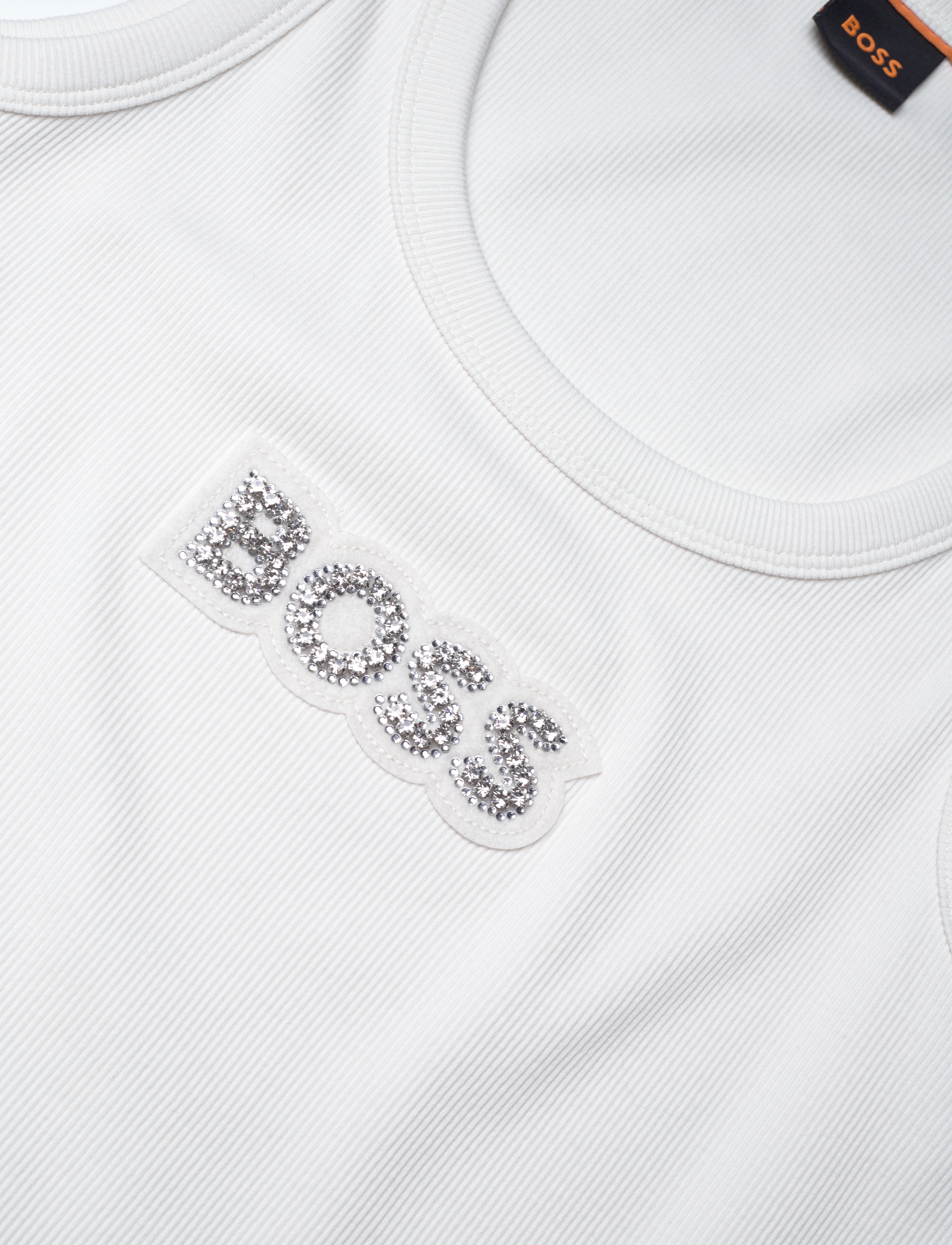 BOSS - C_Ematite_stonebadge - open white - 2