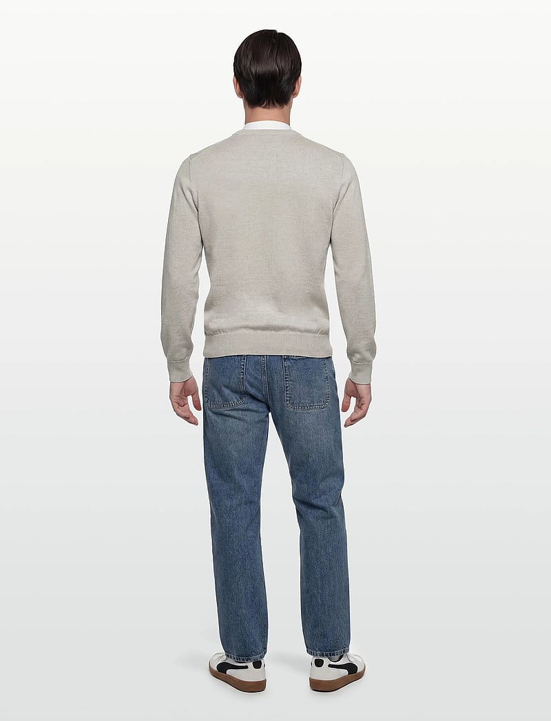 BOSS - Kanovano_S - rundhals - open grey - 3