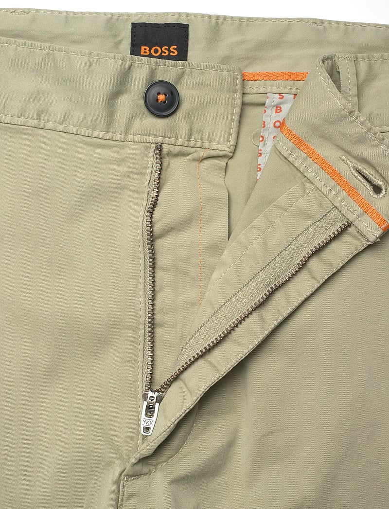 BOSS - Chino-slim-Shorts - casual shorts - open green - 3
