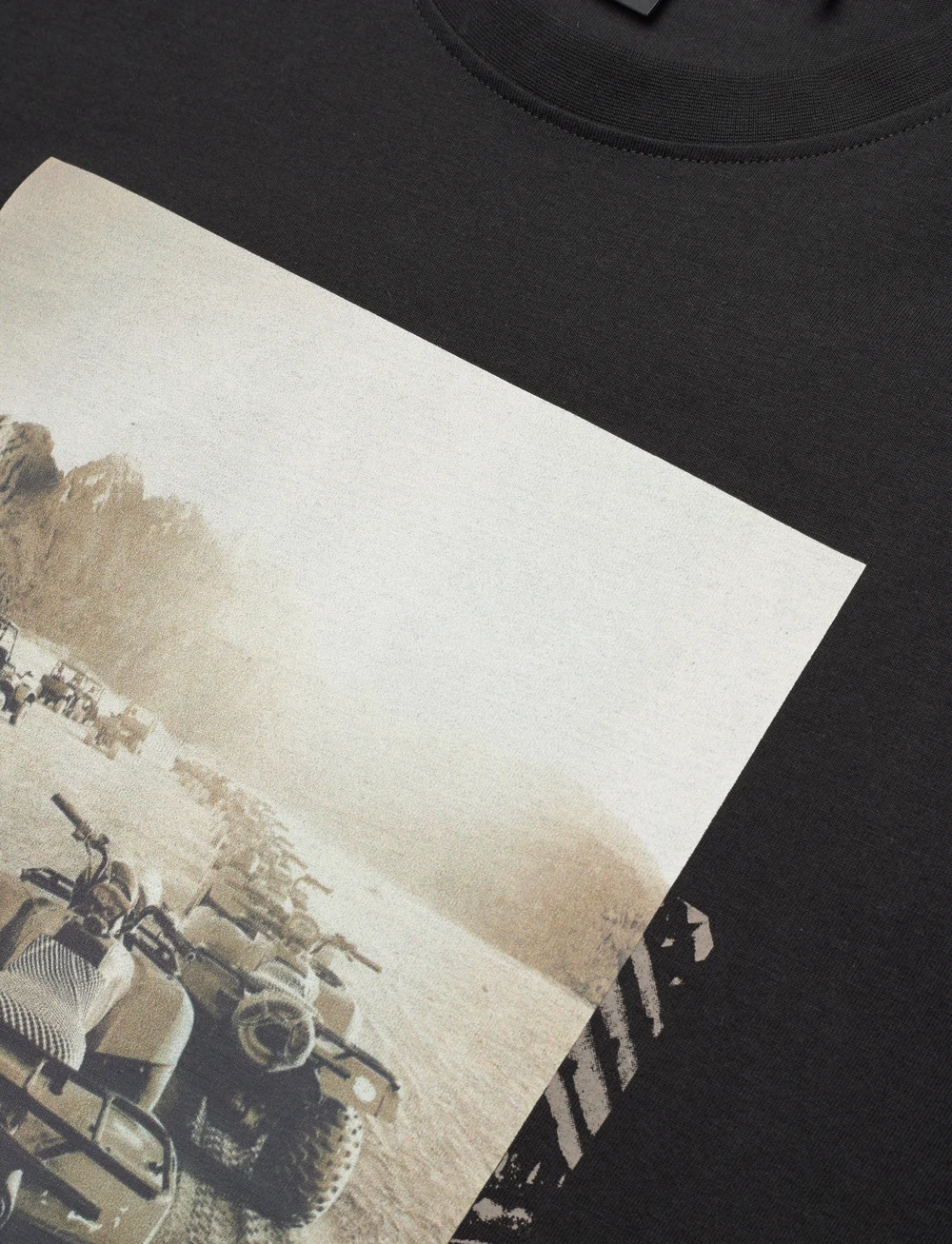 BOSS - Te_Dunetrace - short-sleeved t-shirts - black - 2