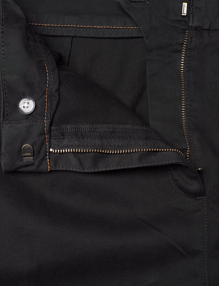 BOSS - C_Taschi-D - chino-shorts - black - 3
