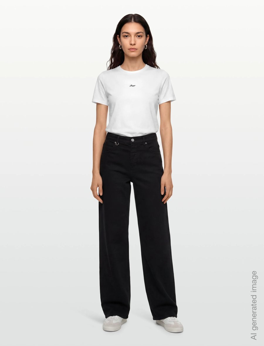 BOSS - C_Elogo_5_s - t-paidat - white - 0