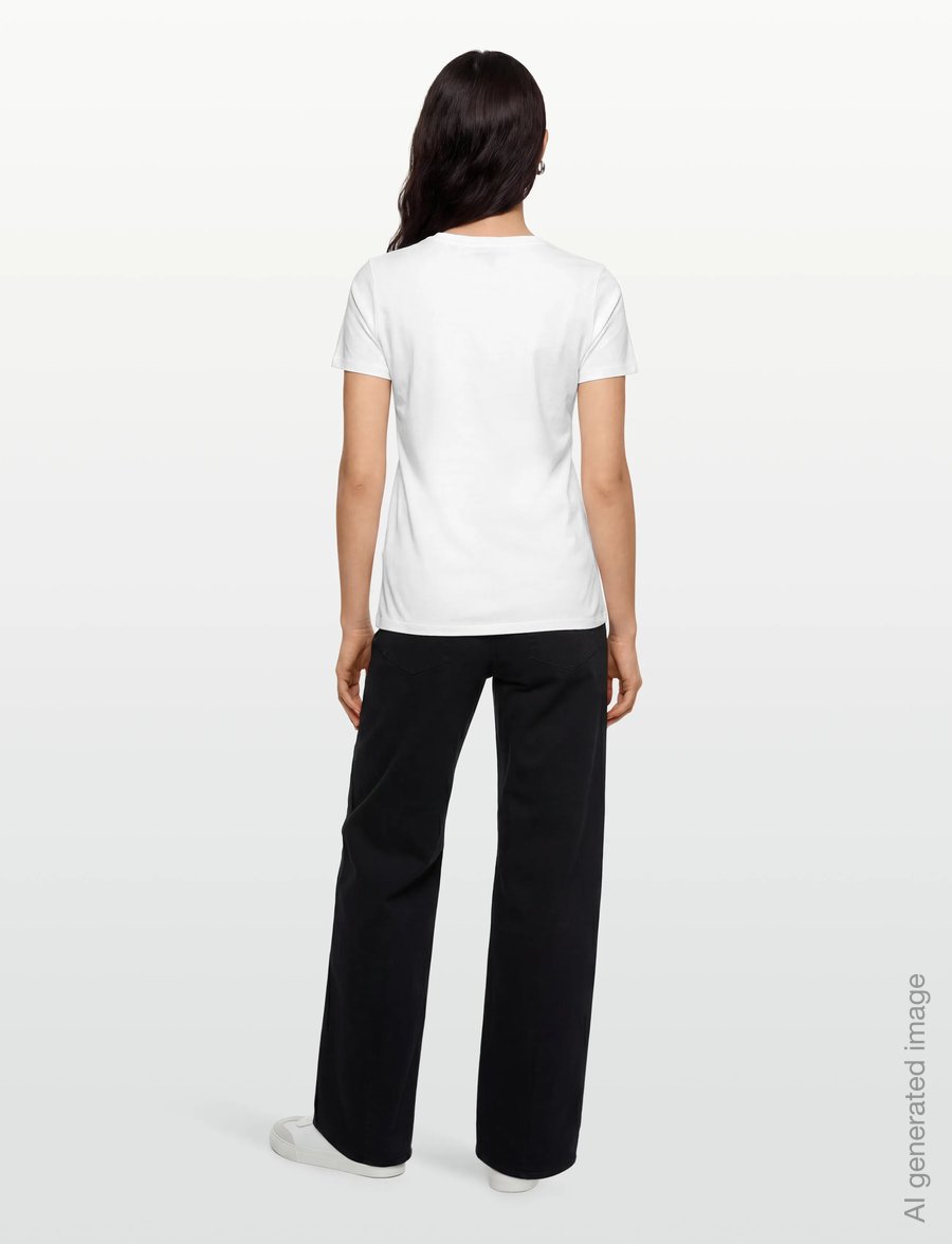 BOSS - C_Elogo_5_s - t-paidat - white - 4