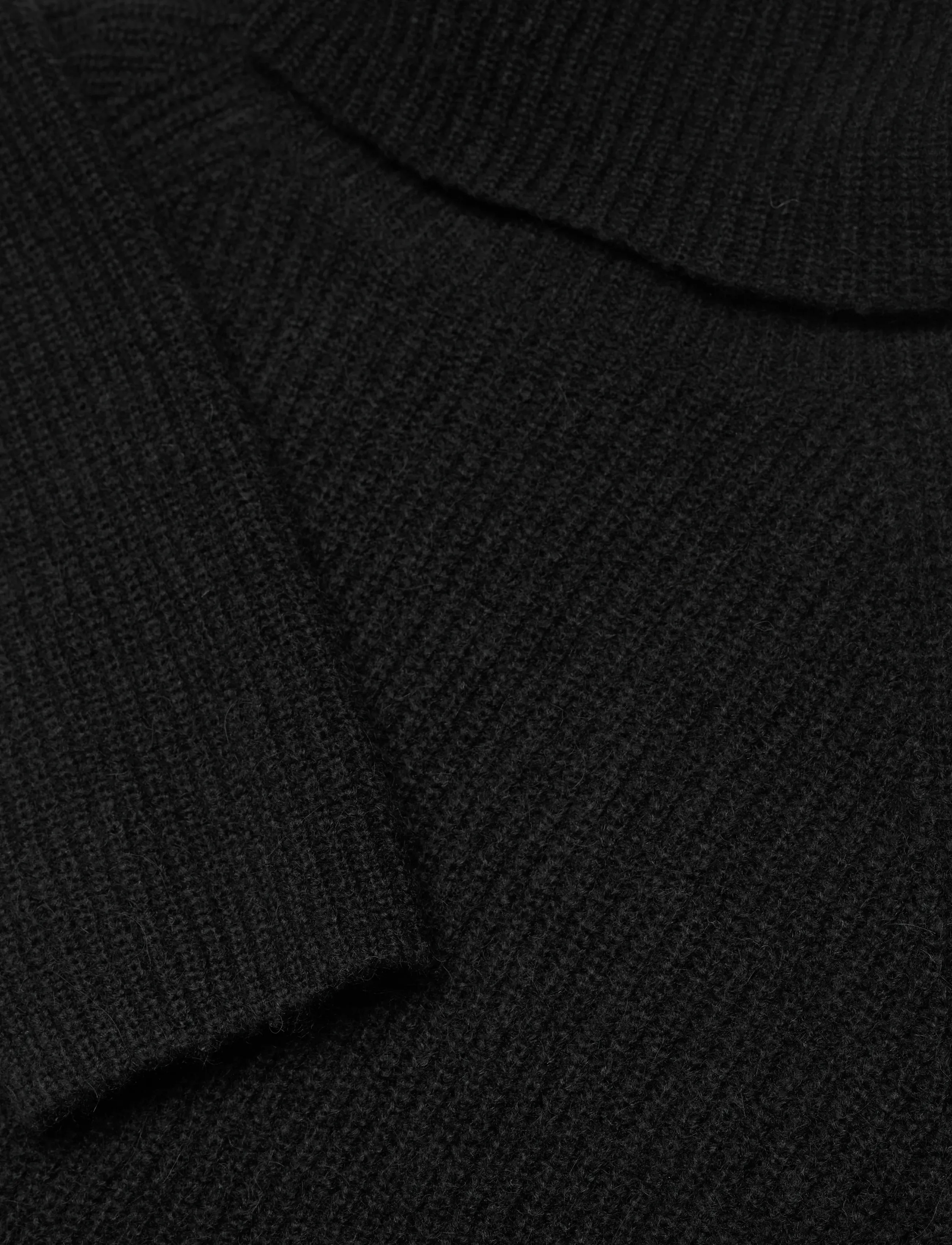 BOSS - C_Falodina - poolopaidat - black - 2