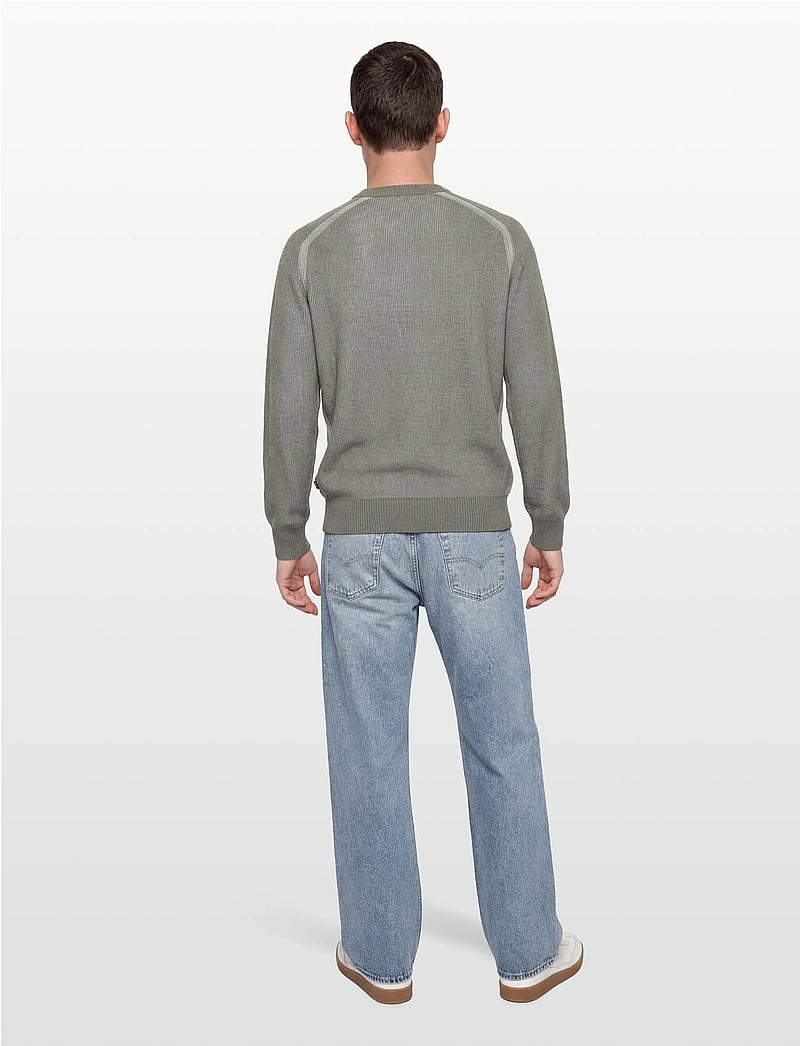 BOSS - Akajer - rundhals - open grey - 4