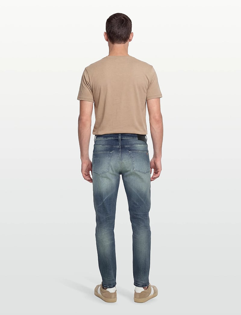 BOSS - ONYX-1- BO - slim fit jeans - navy - 4