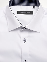 Bosweel Shirts Est. 1937 - Twill with contrast Black - koszule smokingowe - white - 2