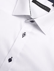 Bosweel Shirts Est. 1937 - Twill with contrast Black - koszule smokingowe - white - 3