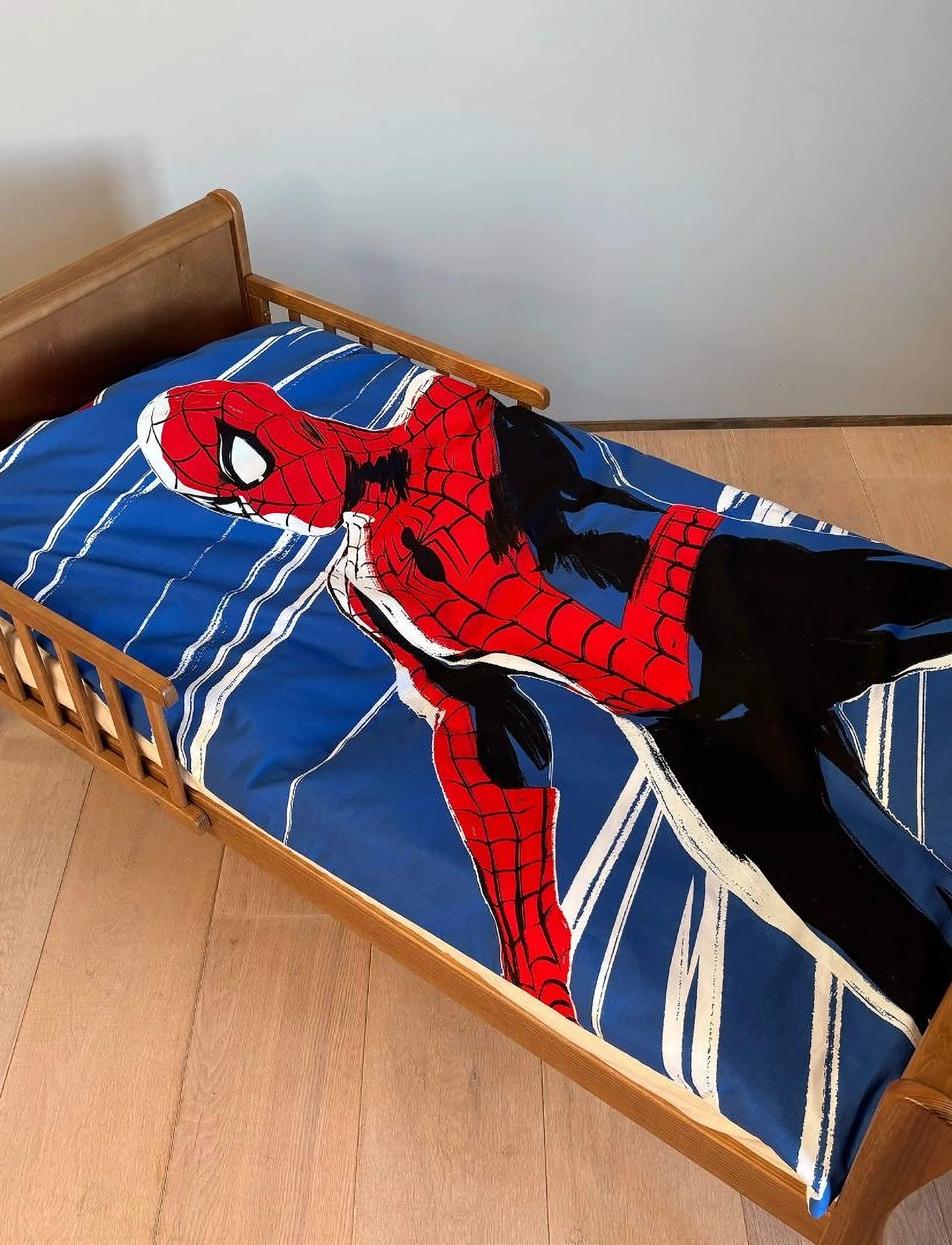 Spider-man Bed Linen Spiderman 1053 Glow - 100X140 40X45 cm, 100X140.40X45 cm, Red, Søvntid > Sengesæt, Børn