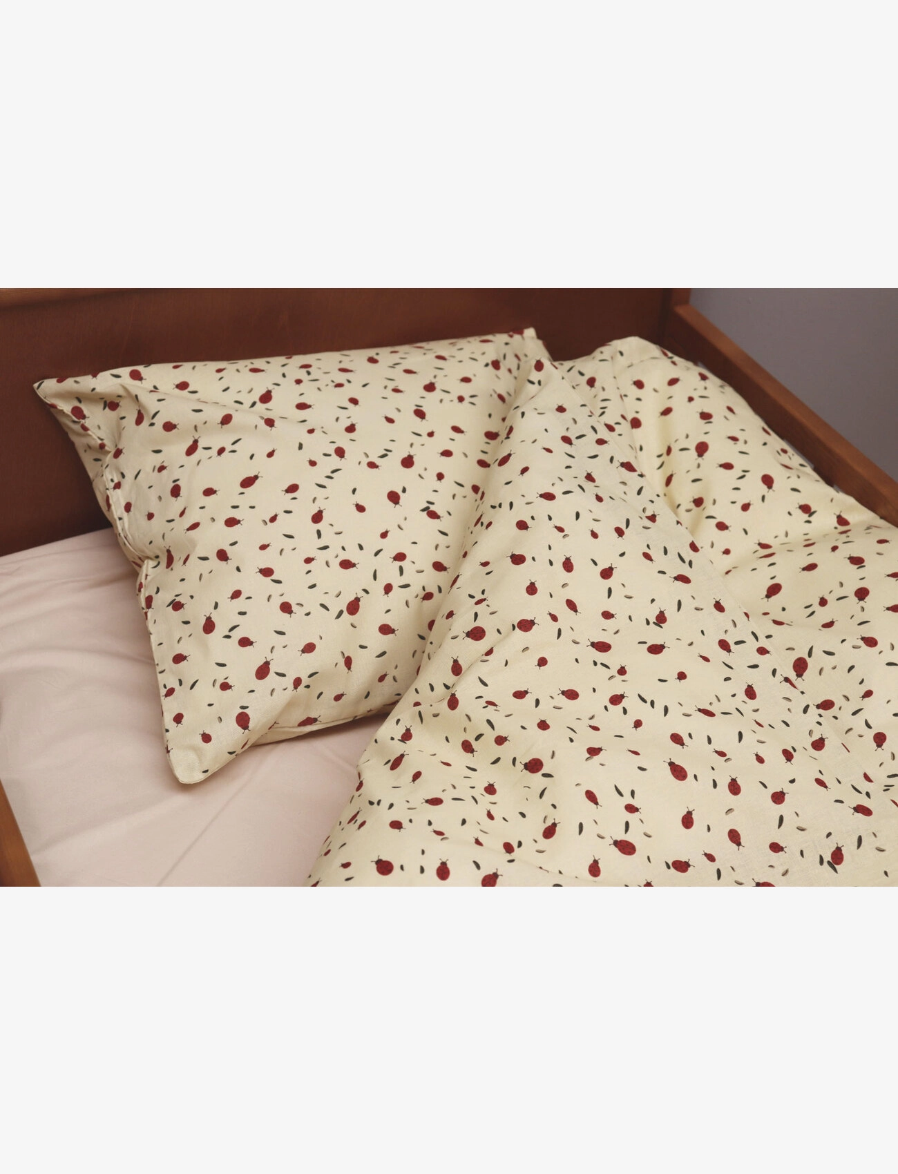 BrandMac - Bed linen "by mats" Ladybug Leaf 100x140, 40x45 cm - multi coloured - 1