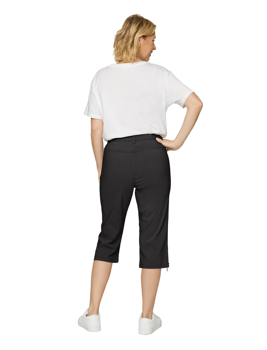 Black cropped hot sale capri pants