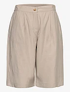 B. COPENHAGEN Casual shorts - PURE CASHMERE SAND