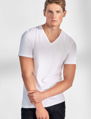 Bread & Boxers - V-Neck T-shirt - mažiausios kainos - white - 2