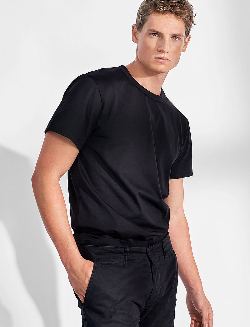 Bread & Boxers - Crew Neck PIma - kortærmede t-shirts - black - 0