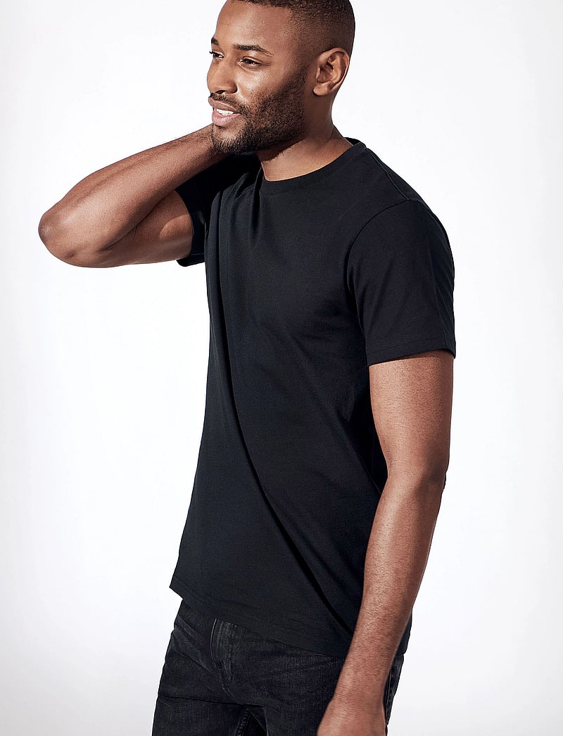 Bread & Boxers - Crew-Neck Cotton - kortärmade t-shirts - black - 3