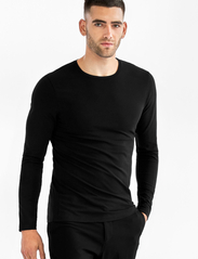 Bread & Boxers - Long sleeve - langærmede t-shirts - black - 2