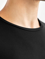 Bread & Boxers - Long sleeve - långärmade t-shirts - black - 5