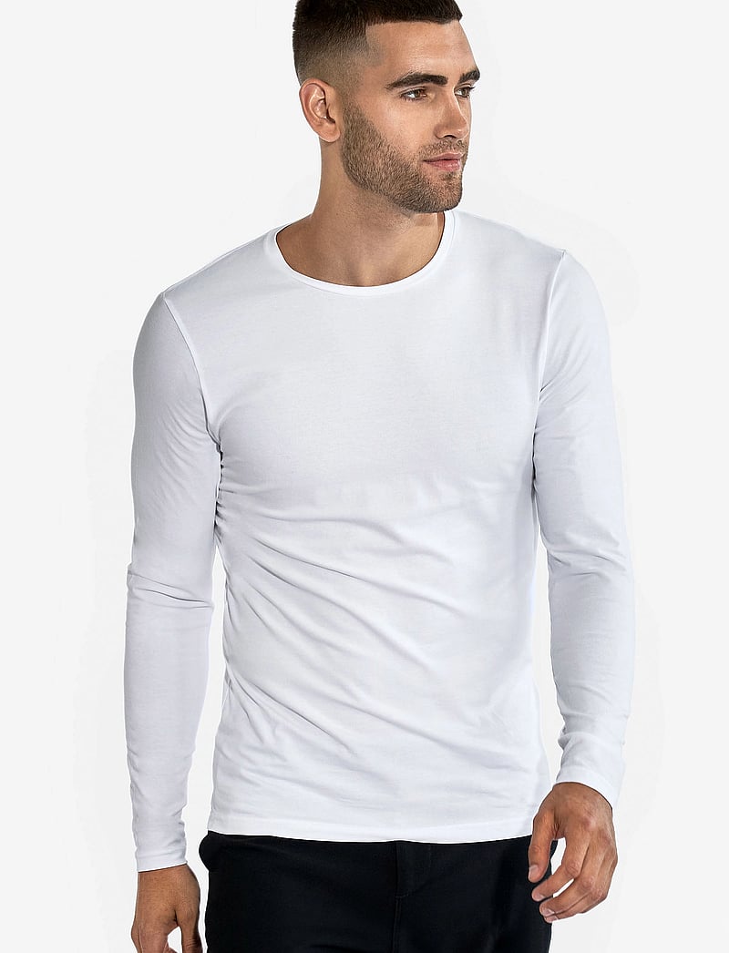 Bread & Boxers - Long sleeve Slim - langærmede t-shirts - white - 0