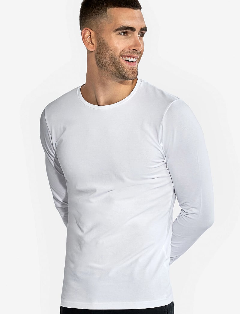 Bread & Boxers - Long sleeve Slim - langærmede t-shirts - white - 3