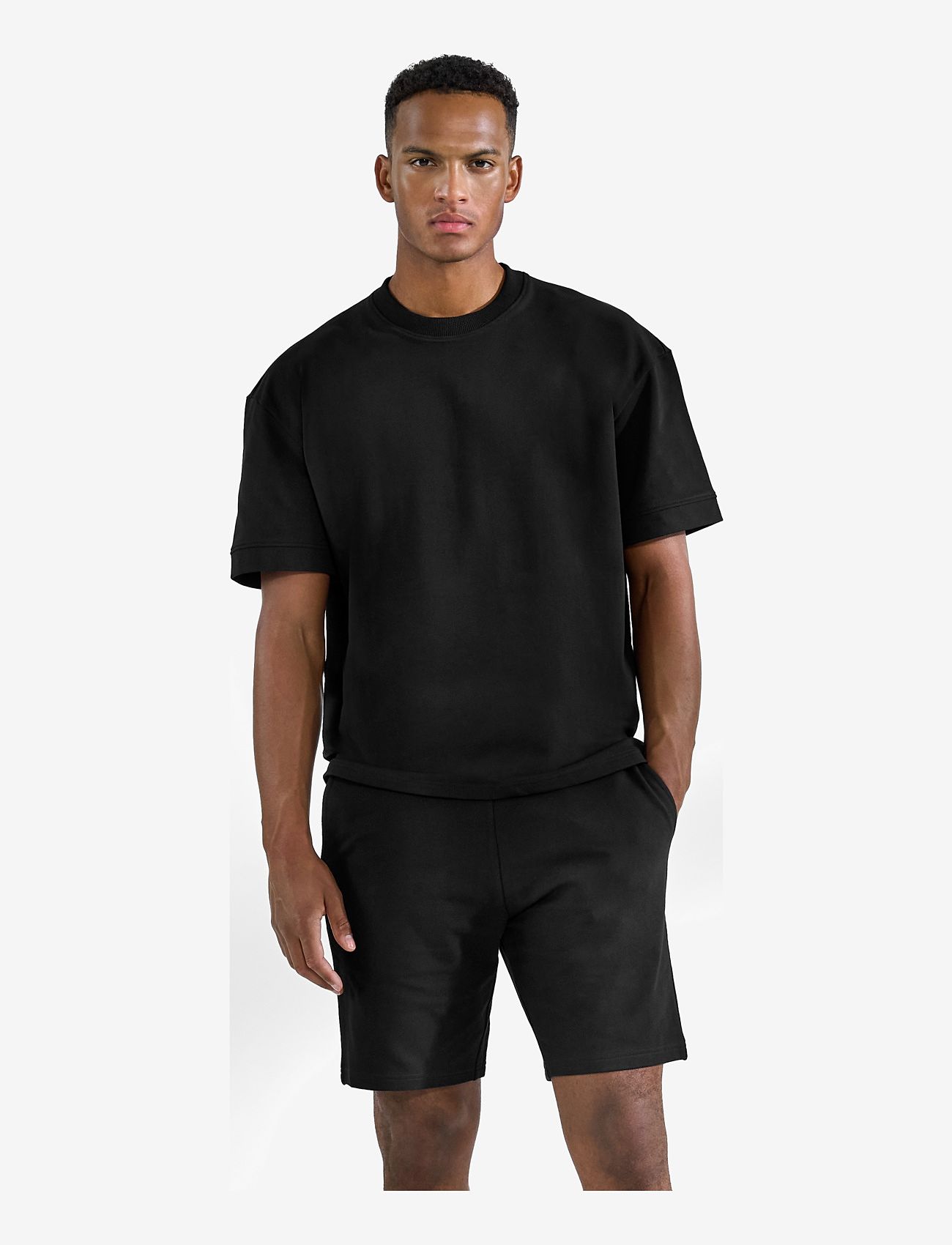 Bread & Boxers - Lounge Tee - autumn clothing - black - 1