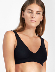 Bread & Boxers - Padded Soft Bra - non wired bras - black - 2