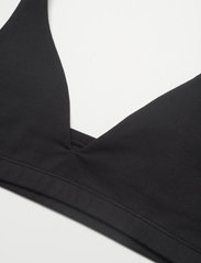 Bread & Boxers - Triangle Bra - liemenėlės, dėvimos po berankoviais marškinėliais - black - 8