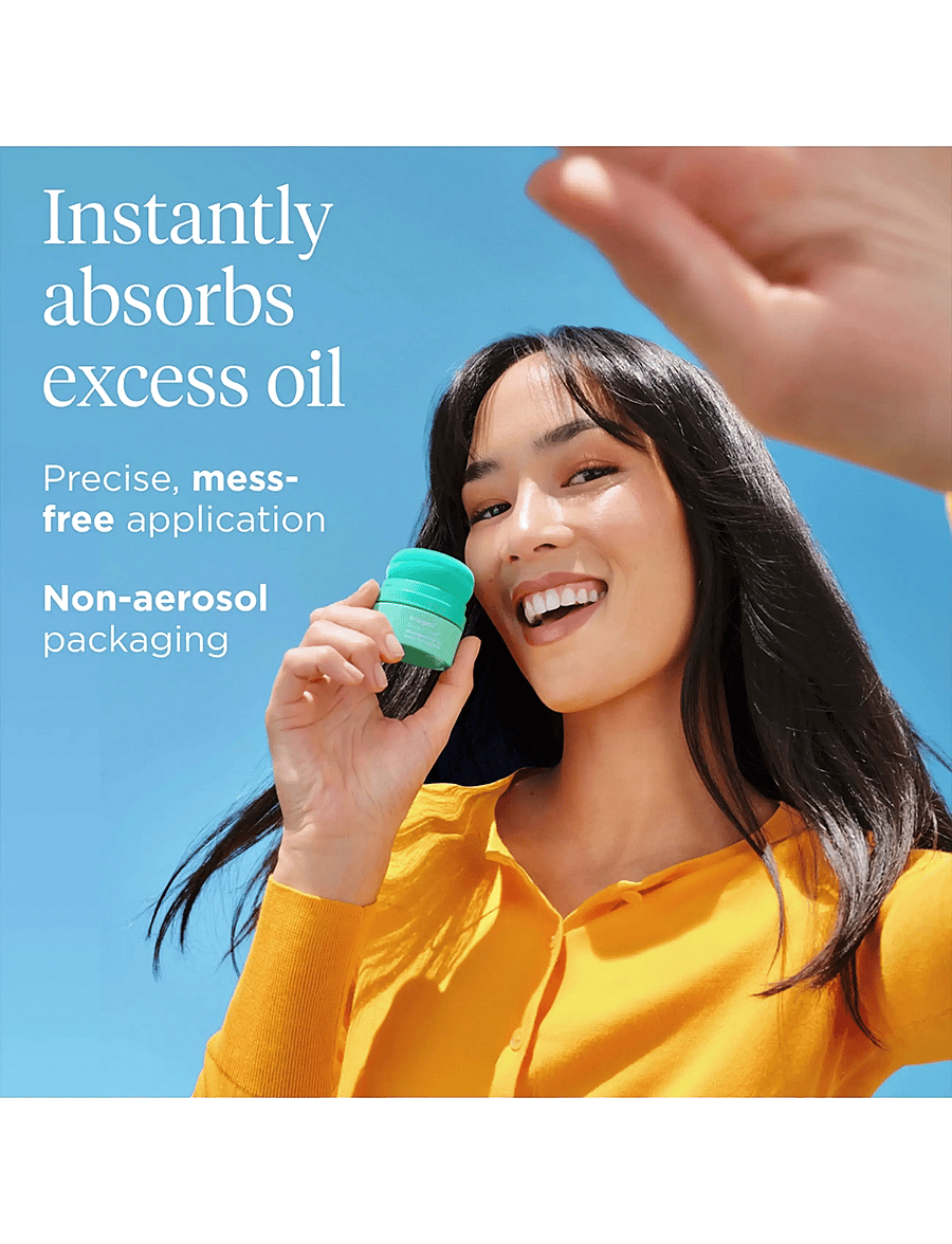 Briogeo - Briogeo Style + Treat™ Dry Shampoo Puff - sommarens hårprodukter - tinted - 1