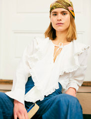 Britt Sisseck - Olivia - long-sleeved blouses - white barre - 2