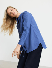 Britt Sisseck - Beau - langermede skjorter - true blue - 2