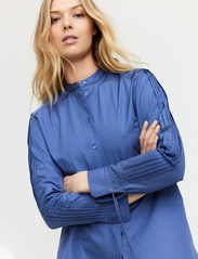 Britt Sisseck - Beau - langermede skjorter - true blue - 3