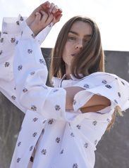 Britt Sisseck - Valeria - long-sleeved shirts - chanterelle - 3