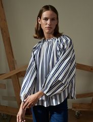 Britt Sisseck - Reese - regent - blouses met lange mouwen - regent - 2
