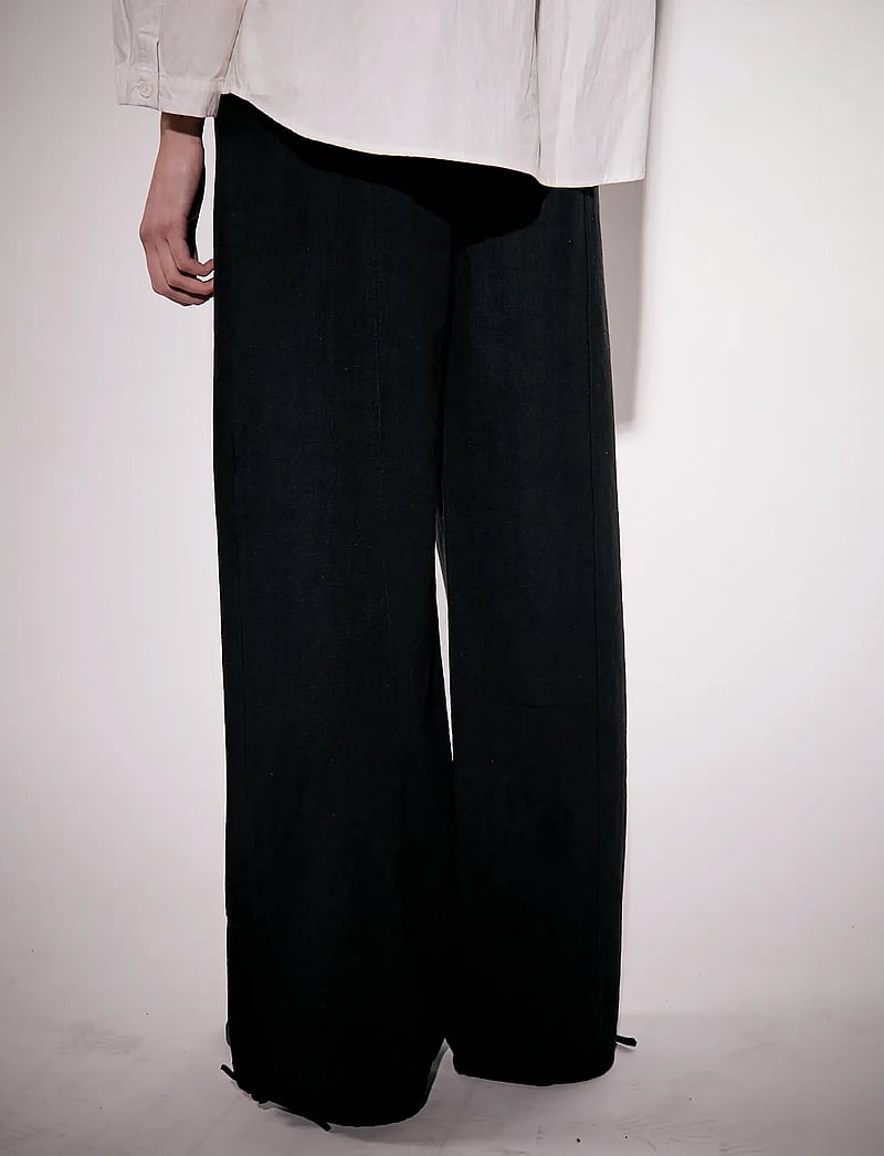 Brixtol Textiles - Kirsten Trousers Linen Black - linnebyxor - black - 3