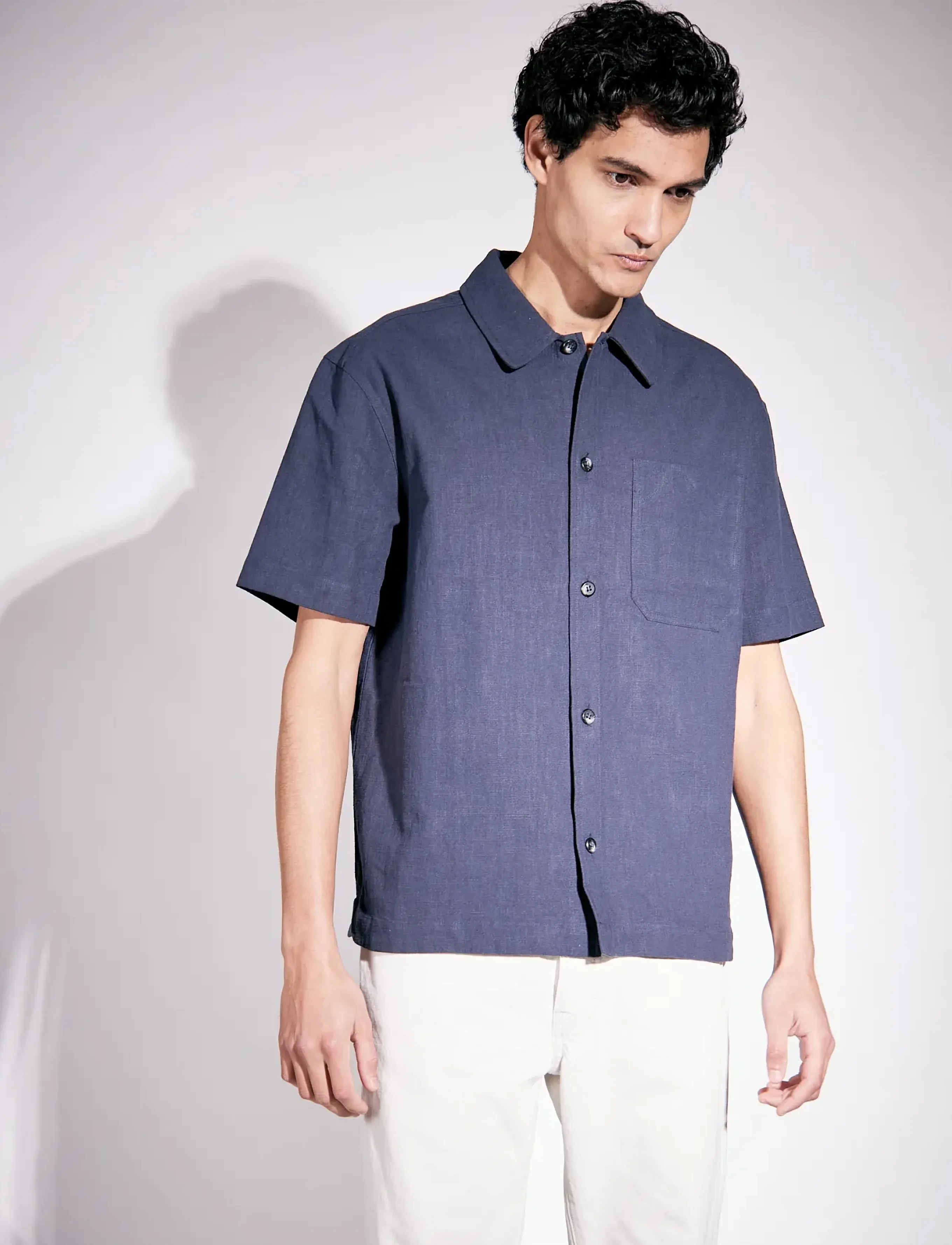 Brixtol Textiles Frank S/S Linen Dark Navy, M, Shirts, Marineblau - Short-sleeved Männerswear