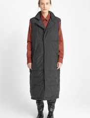 Brixtol Textiles - Mathilda - puffer vests - black - 2