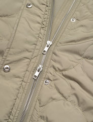 Brixtol Textiles - Megan - quilted jakker - light olive - 7