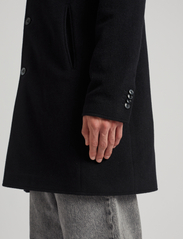 Brixtol Textiles - Ian - winter jackets - black - 4
