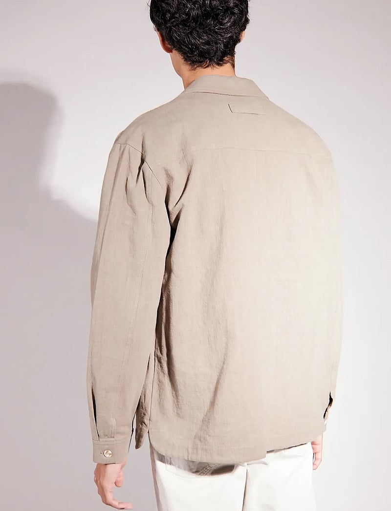 Brixtol Textiles - Frank linen Dark Navy - linasest riidest särgid - light moss - 3