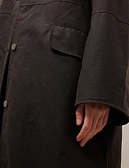 Brixtol Textiles - Joan Jett - light coats - brown - 6