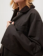 Brixtol Textiles - Joan Jett - light coats - brown - 7