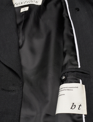 Brixtol Textiles - Odette Linen - coats - black - 10