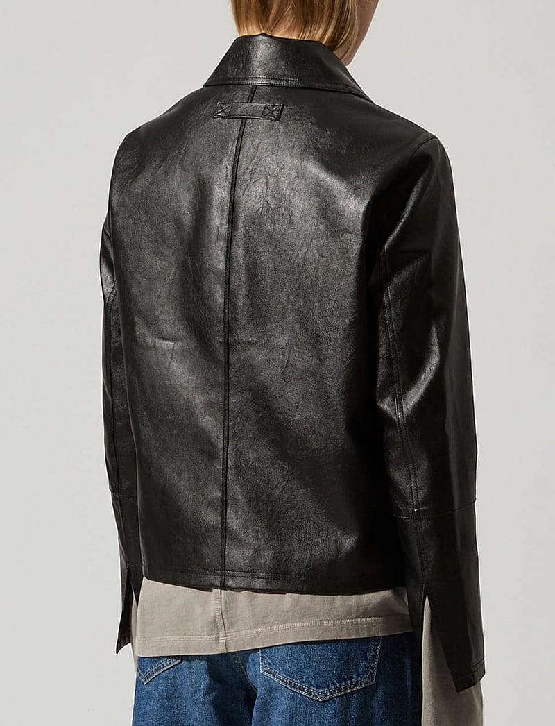 Brixtol Textiles - Sissel Faux Leather Black - frühlingsjacken - black - 3